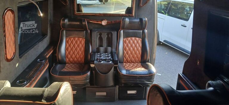 микробус Mercedes-Benz Sprinter 319