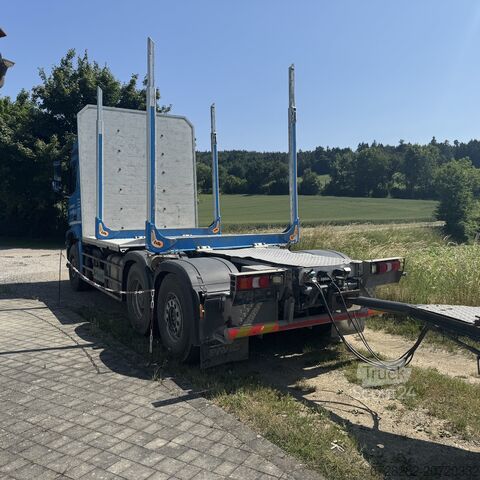 Φορτηγό μεταφοράς ξυλείας Mercedes-Benz Arocs