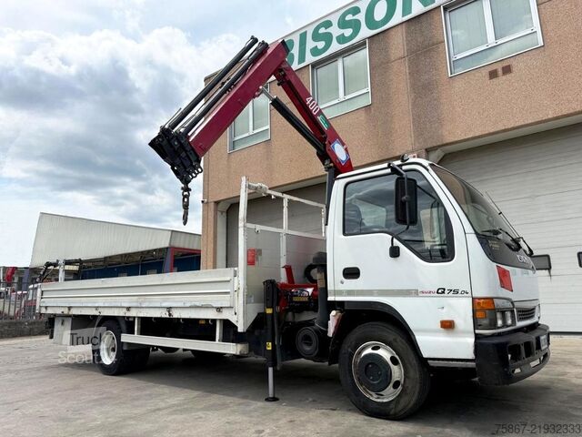 Camión de plataforma ISUZU NQR 75