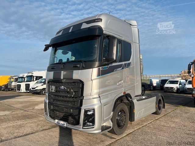 Standard dragbil FORD F-Max Sattelzugmaschine