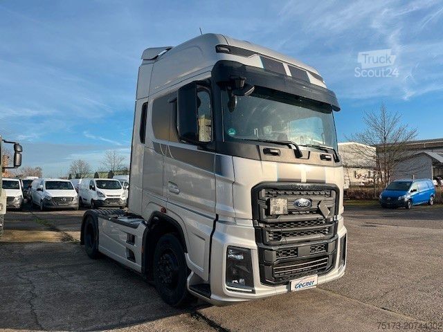 Standard dragbil FORD F-Max Sattelzugmaschine