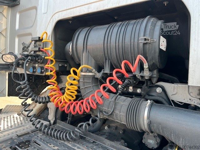 Standard dragbil FORD F-Max Sattelzugmaschine