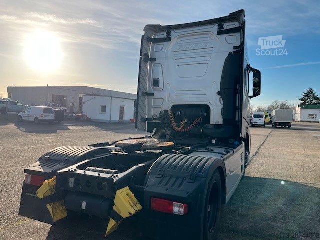 Standard dragbil FORD F-Max Sattelzugmaschine