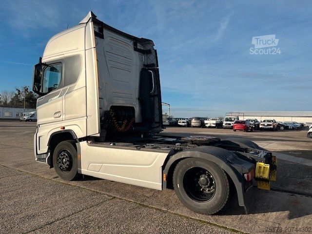 Standard dragbil FORD F-Max Sattelzugmaschine