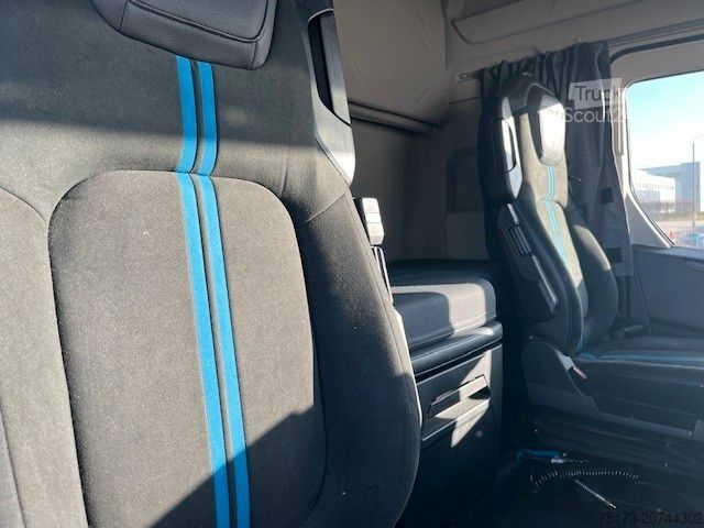 Standard dragbil FORD F-Max Sattelzugmaschine