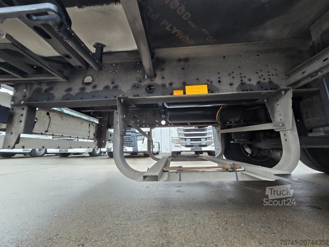 Box semitrailer SCHMITZ CARGOBULL SCB S3B SKO24/L * LIFT * ALCOA * 1.HAND *