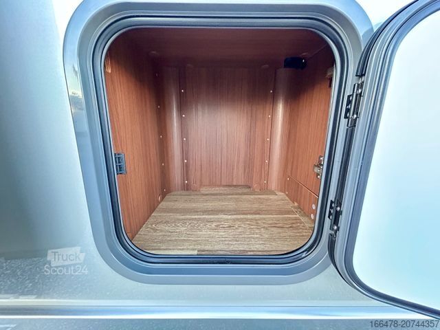 Integriertes Wohnmobil NIESMANN+BISCHOFF Arto 83 B *stützen*