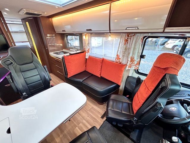 Integriertes Wohnmobil NIESMANN+BISCHOFF Arto 83 B *stützen*