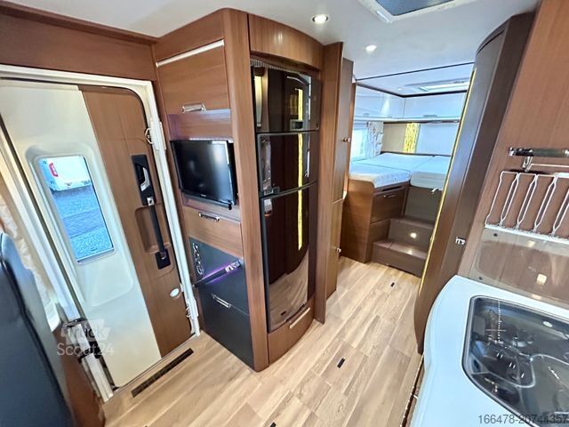 Integriertes Wohnmobil NIESMANN+BISCHOFF Arto 83 B *stützen*