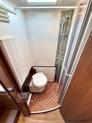 Integriertes Wohnmobil NIESMANN+BISCHOFF Arto 83 B *stützen*