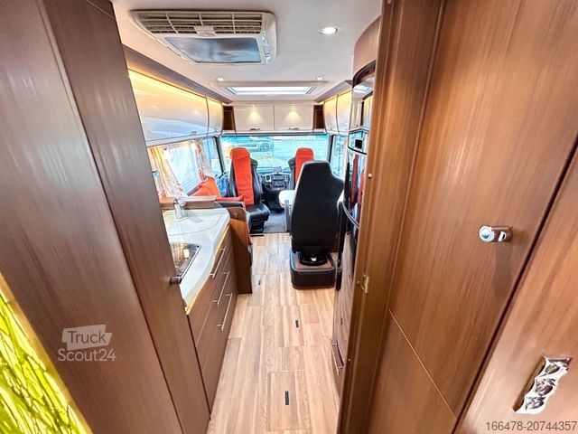 Integriertes Wohnmobil NIESMANN+BISCHOFF Arto 83 B *stützen*