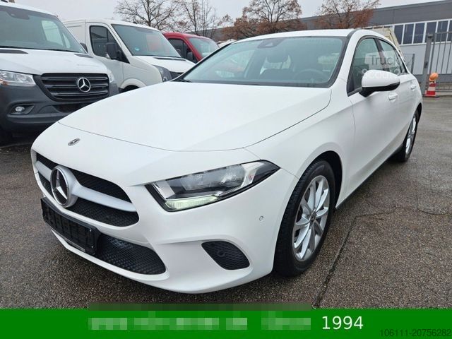 Βαν MERCEDES-BENZ A 200 Automatik Navigation Komfort-Fahrwerk