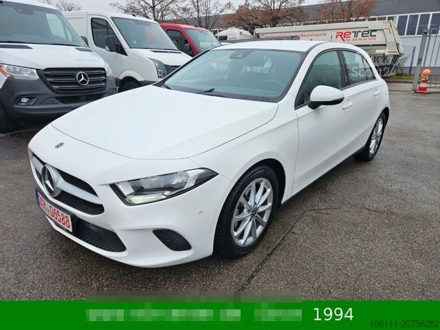 Βαν MERCEDES-BENZ A 200 Automatik Navigation Komfort-Fahrwerk