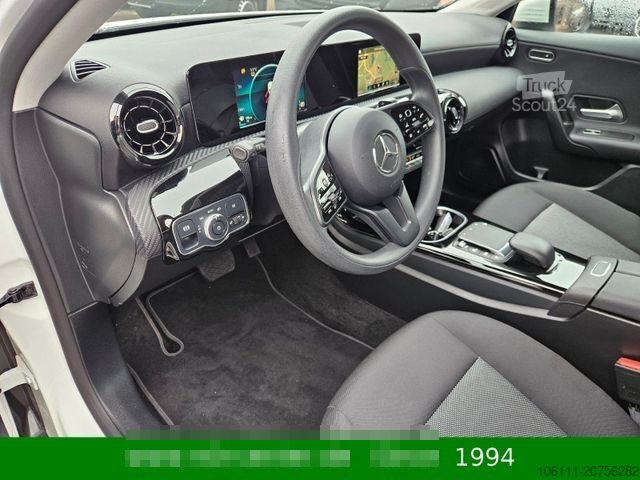 Βαν MERCEDES-BENZ A 200 Automatik Navigation Komfort-Fahrwerk