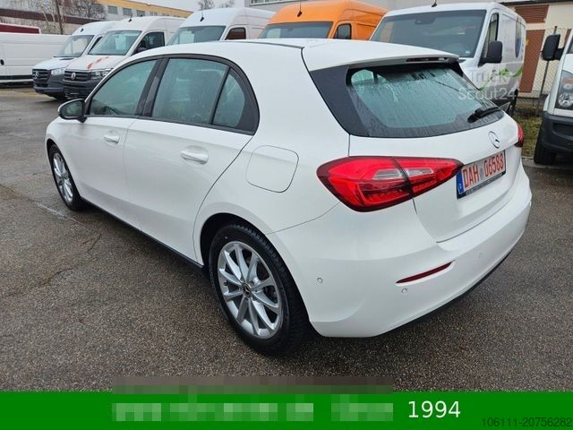 Βαν MERCEDES-BENZ A 200 Automatik Navigation Komfort-Fahrwerk