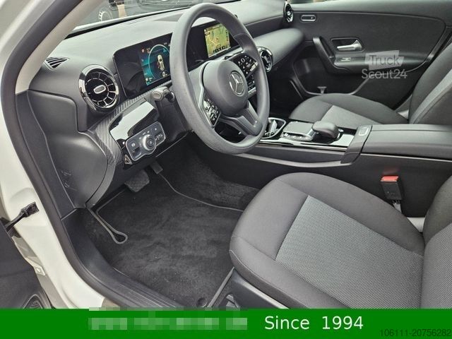 Βαν MERCEDES-BENZ A 200 Automatik Navigation Komfort-Fahrwerk
