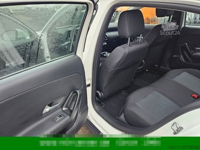 Βαν MERCEDES-BENZ A 200 Automatik Navigation Komfort-Fahrwerk