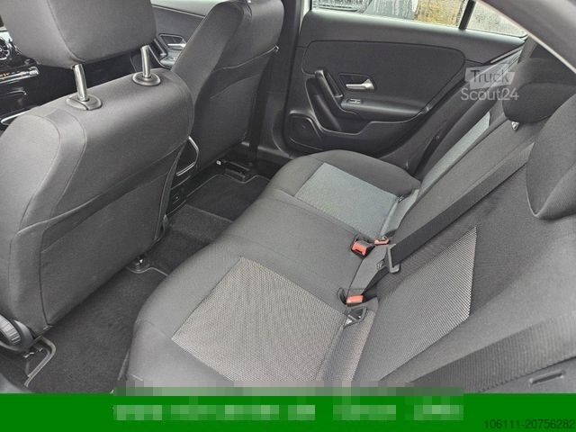 Βαν MERCEDES-BENZ A 200 Automatik Navigation Komfort-Fahrwerk