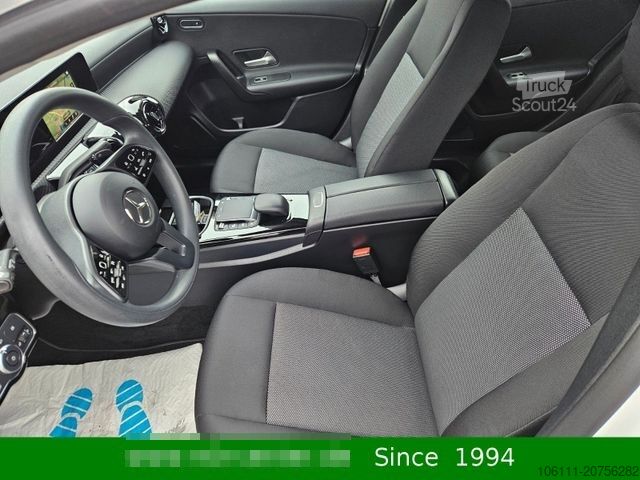 Βαν MERCEDES-BENZ A 200 Automatik Navigation Komfort-Fahrwerk