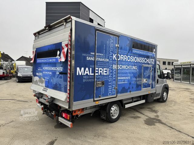 Transporter mit Koffer PEUGEOT Boxer 3.0 L Koffer LBW Klima Tempomat 59000 km