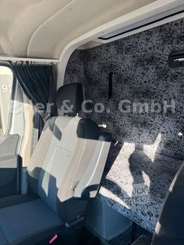 Transporter mit Pritsche & Plane RENAULT Master 2,3 dCI, Double Schlafkabine, 3,5 t