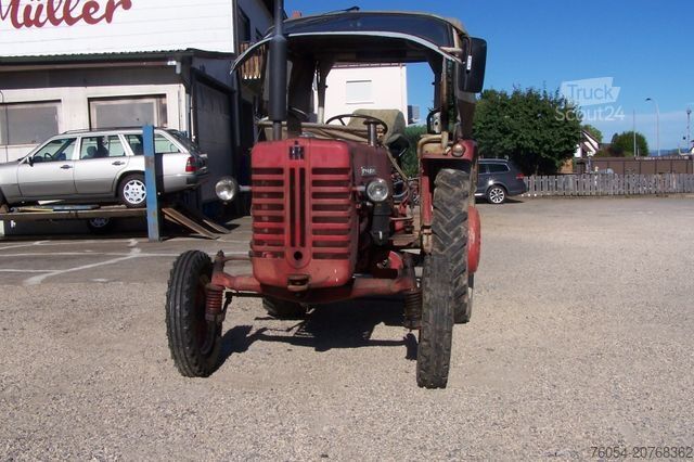 Trattore MCCORMICK d-326