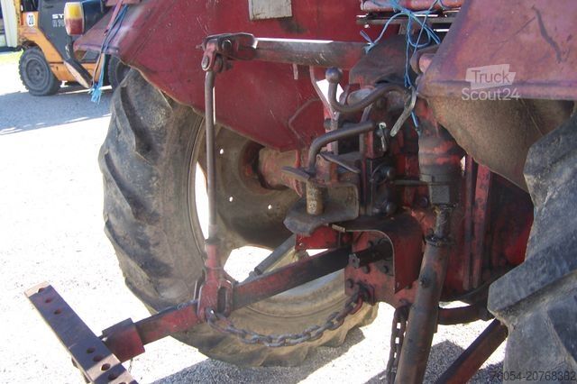 Trattore MCCORMICK d-326