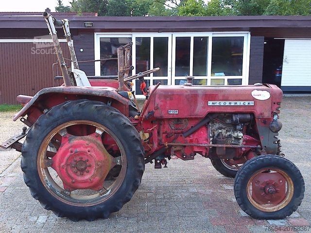 Trattore IHC D-324,D-326