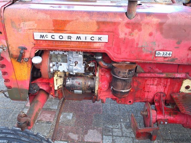 Trattore IHC D-324,D-326