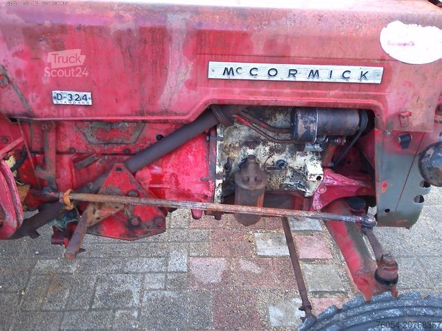 Trattore IHC D-324,D-326