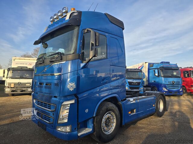 Standard tractor unit Volvo FH 500 Globetrotter