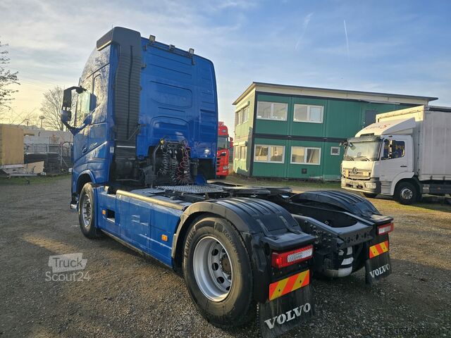 Standard tractor unit Volvo FH 500 Globetrotter