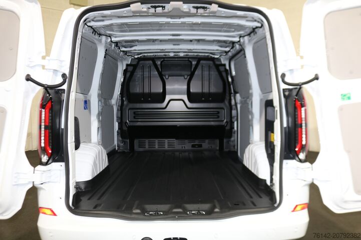 Bestelwagen Ford E-Transit Custom 320 L1 H1 Limited 65 kWh 218pk...