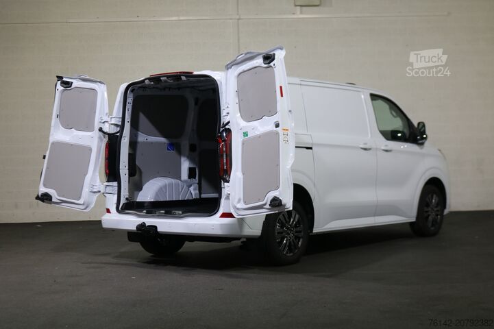 Bestelwagen Ford E-Transit Custom 320 L1 H1 Limited 65 kWh 218pk...
