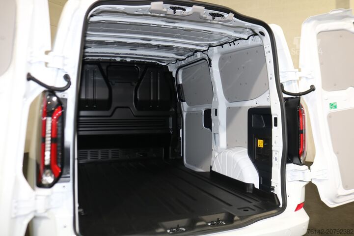 Bestelwagen Ford E-Transit Custom 320 L1 H1 Limited 65 kWh 218pk...