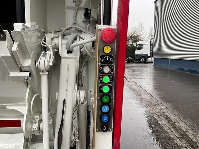 Vuilniswagen DAF FAG XD 300 Euro 6 Geesink 18m³