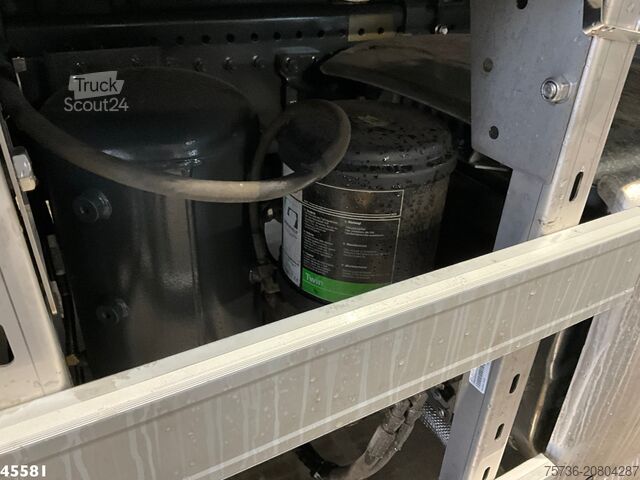 Vuilniswagen DAF FAG XD 300 Euro 6 Geesink 18m³