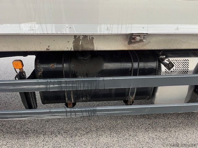 Flatbed truck with tarp MAN TGM 18.320 4x2 BL