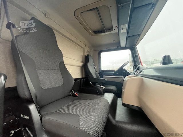 Flatbed truck with tarp MAN TGM 18.320 4x2 BL