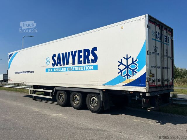 Chladírenská/mrazírenská přeprava Gray and Adams Meat Hook Thermo King SLXE 400