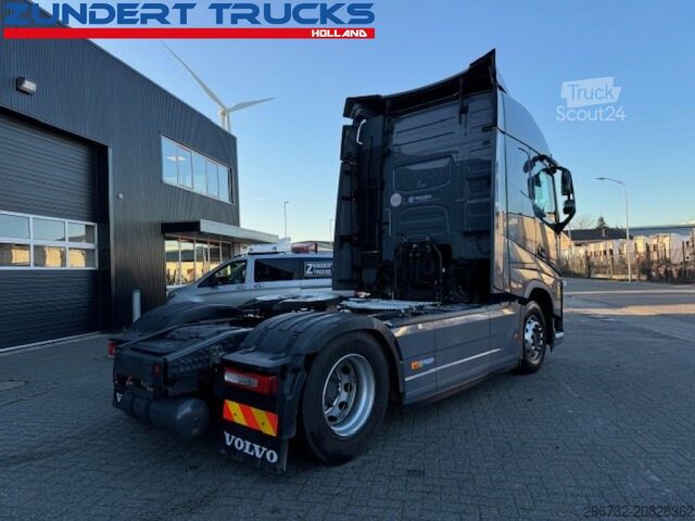 Standard-SZM Volvo FH 460 GLOBETROTTER , 2 TANKS