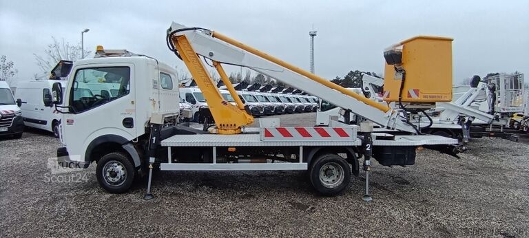 Фургон-фургон. Renault Maxity Multitel 160 ALU DS - 16m