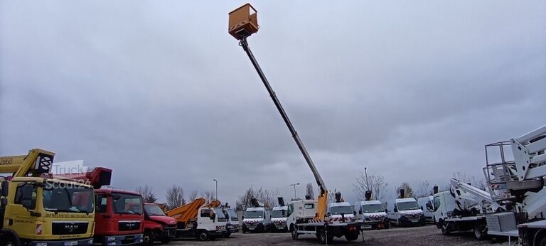 Фургон-фургон. Renault Maxity Multitel 160 ALU DS - 16m