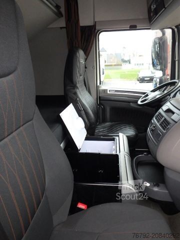 Box truck DAF XF 480 FAN SpaceCab/Koffer/LBW/Ret./AHK/Lenkachs