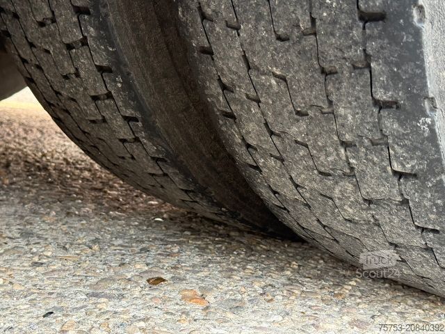 Tractor estándar MERCEDES-BENZ Actros 1845 LS Sattelzugmaschine