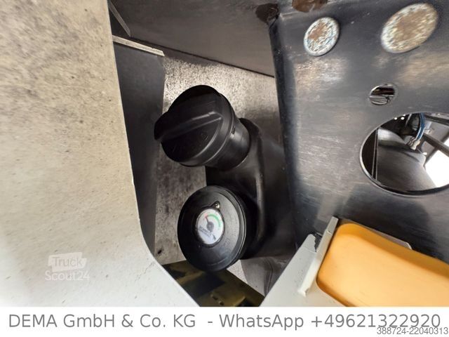 Rashladna poluprikolica SCHMITZ CARGOBULL SCBS3B*5 Rohrbahnen*Fleischhang*Schmitz-Achsen*