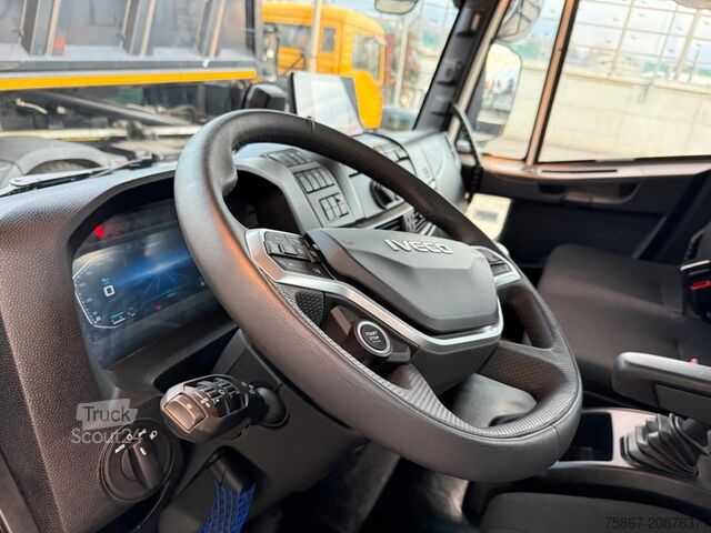 Camión volquete IVECO EUROCARGO 180E32