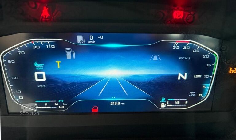 Camión volquete IVECO EUROCARGO 180E32