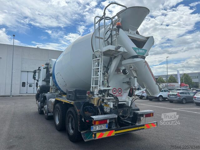 Camion malaxeur à béton ASTRA HD9 84.50
