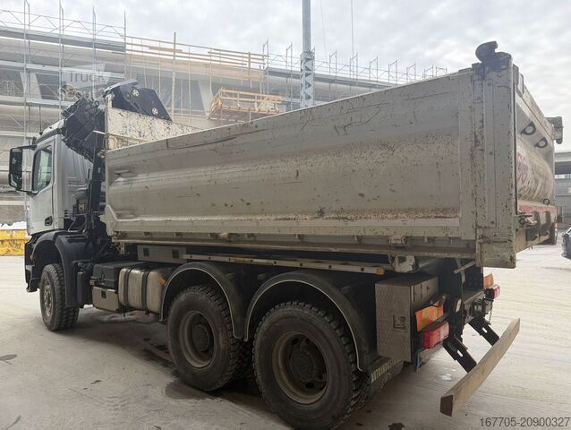 Basculantă Mercedes-Benz AROCS 3351